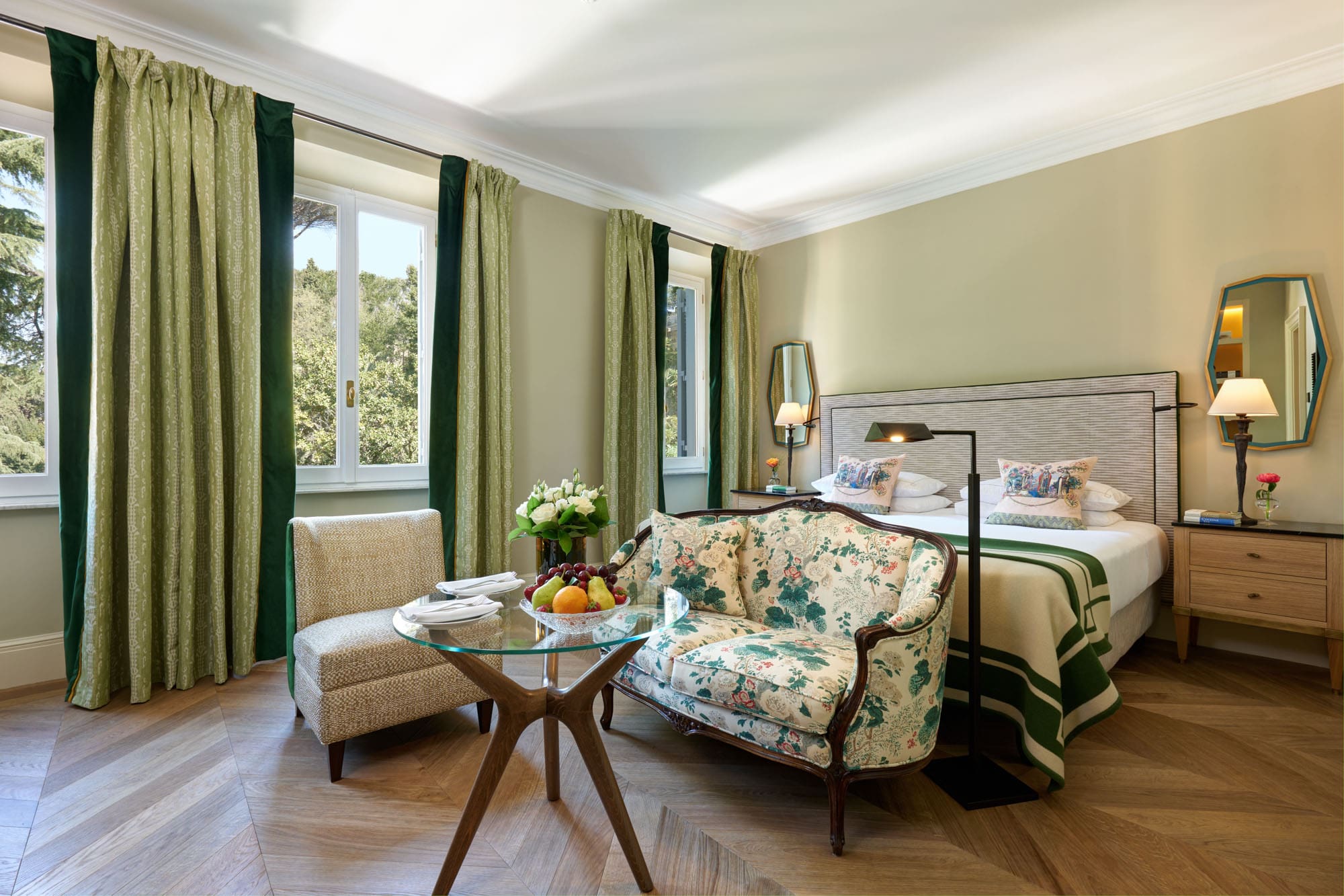 Hotel de Russie: 5-Star Luxury Hotel in Rome